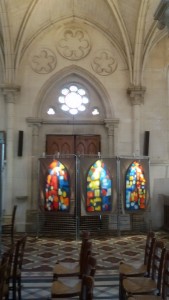 Exposition à l'Eglise St AUbin d'Houlgate pendant la Vague d'Art mai 2015